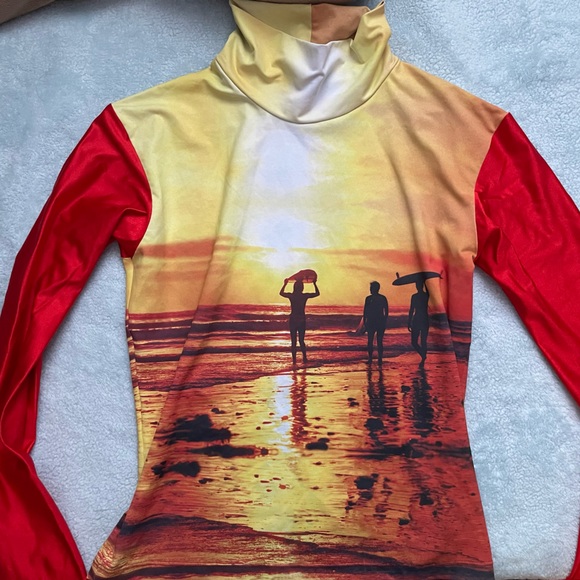 Fitted turtleneck compression shirt size M - Picture 2 of 2